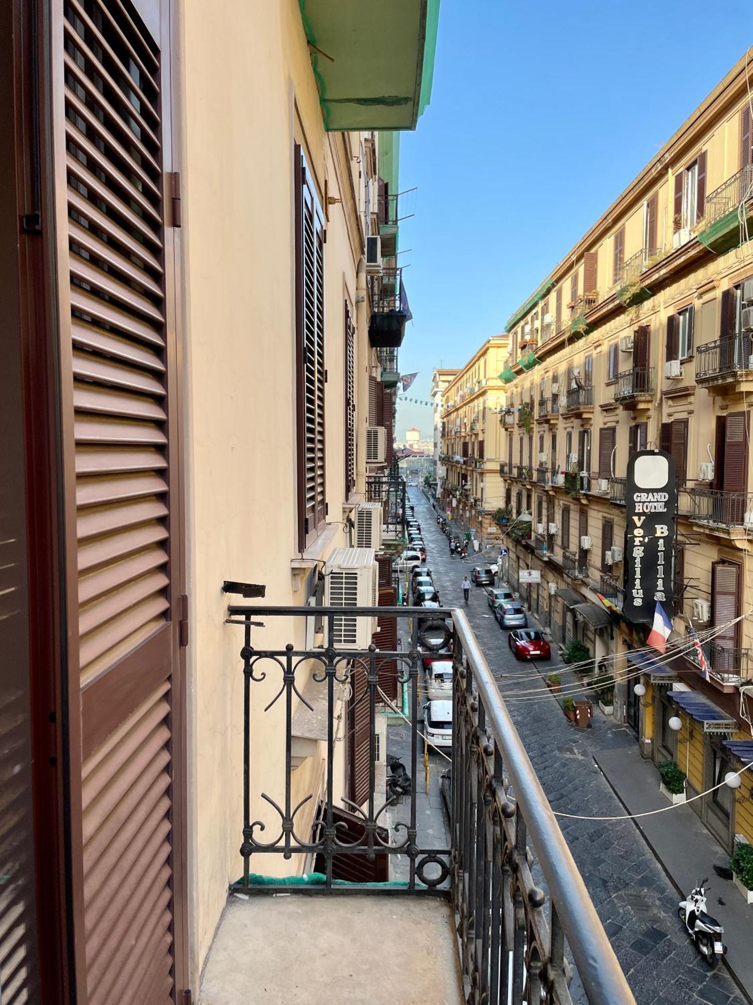 Napoli Centrale Suite Exteriör bild