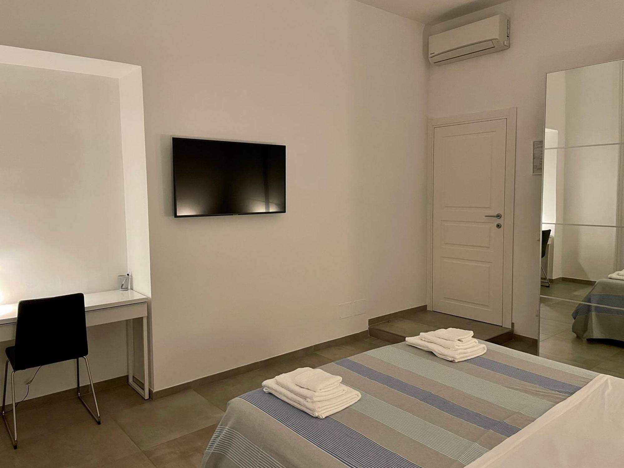 Napoli Centrale Suite Exteriör bild